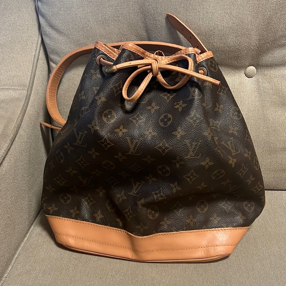 Louis Vuitton Petit Noe Monogram Shoulder Bucket Bag Large Authentic Vintage